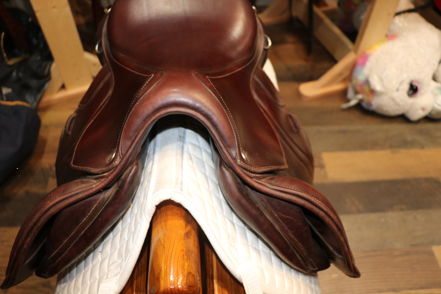 CWD SE01 Jump Saddle - 16.5" seat - USED