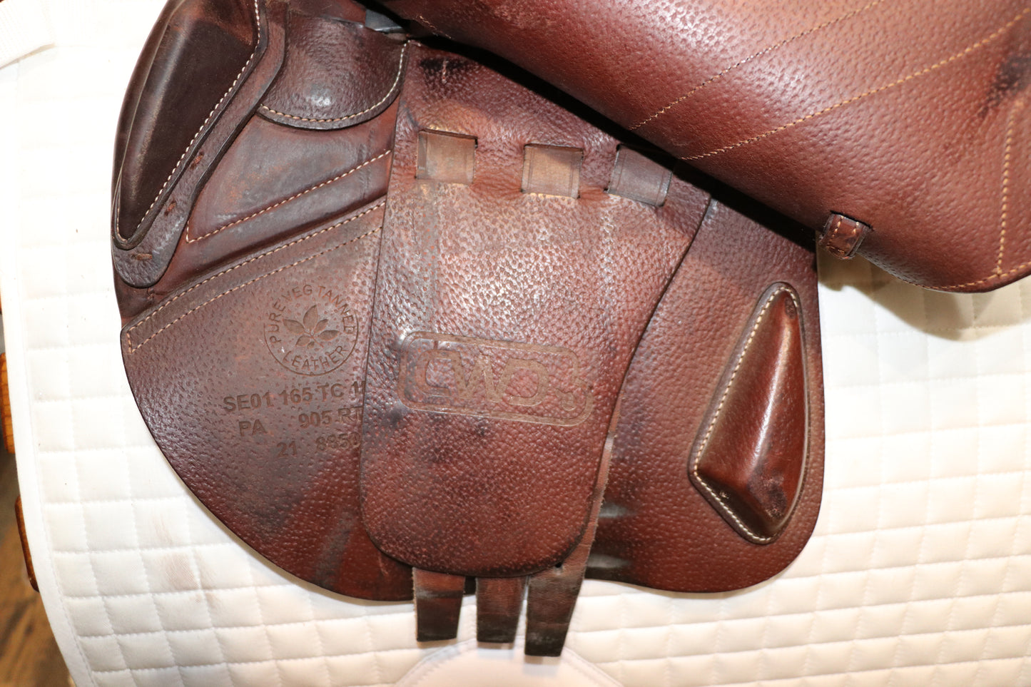 CWD SE01 Jump Saddle - 16.5" seat - USED