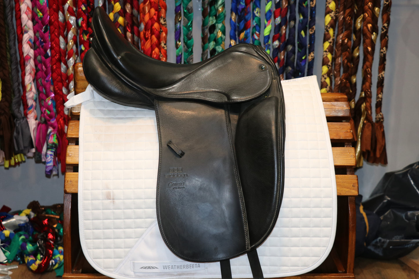 Stubben Stubben Genesis Deluxe Dressage Saddle – 17” seat - USED